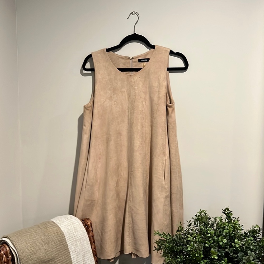 Sleeveless Dress with Pockets